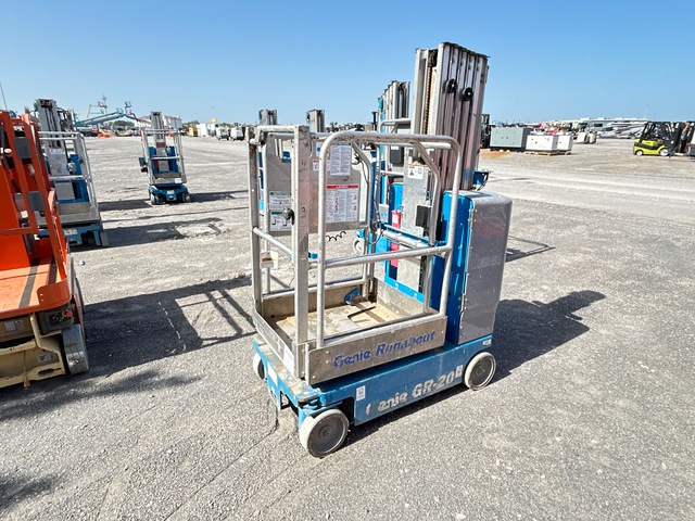 Genie GR-20 Vertical Mast Lift
