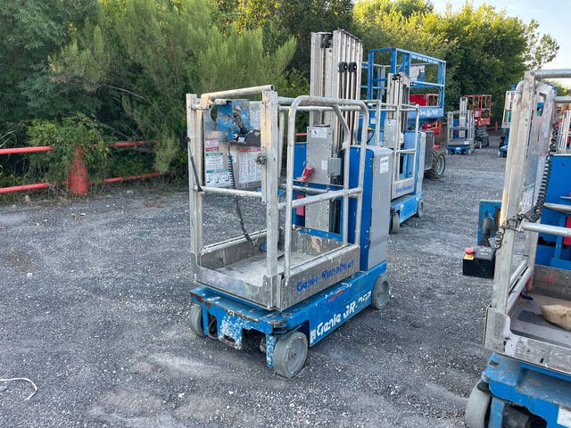 2017 Genie GR-20 Vertical Mast Lift