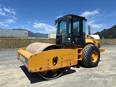 2006 Cat CS583E Smooth Drum Compactor