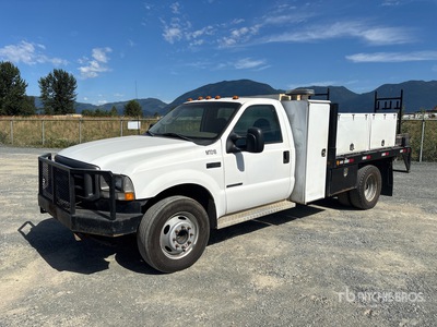 2003 Ford F450 XL 4x2 Camion utilitaire