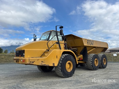 2011 Cat 740 شاحنة قلابة مفصلية