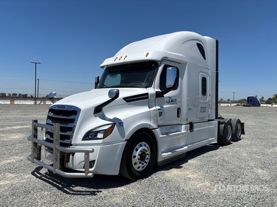 2020 Freightliner Cascadia 126 6x4 T/A Sleeper Truck Tractor