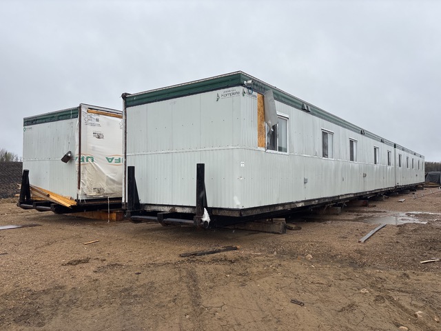 1998 Atco 4 Unit 60 ft x 12 ft 13 Person VIP Dorm Mobile Camp