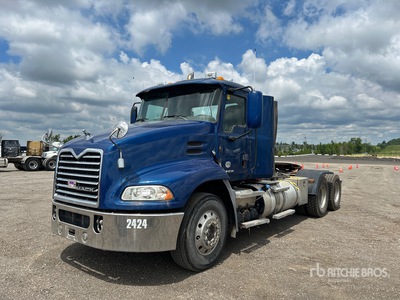 2014 Mack CXU613 6x4 T/A Dagcabine Trekker