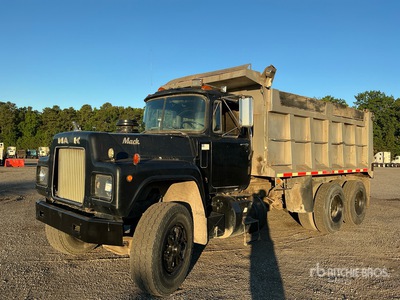 1986 Mack RD686S 6x4 T/A Dump Truck