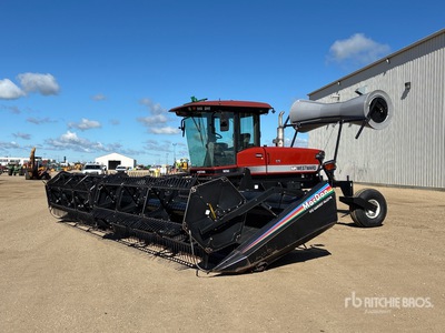 2001 Westward 9250 30 ft Swather Windrower