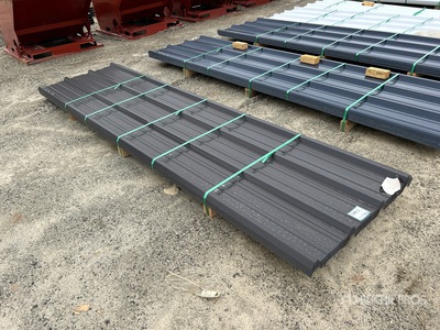 Quantity of (50) 2025 Kit Containers Steel R Panel 12 ft Divers - Matériaux de construction