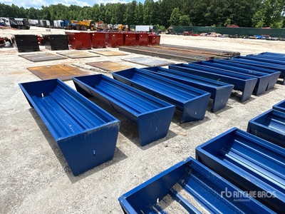 Quantity of (7) 2025 Kit Containers CF-90-V2025 Veevoeder