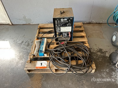 Miller Thunderbolt AC/DC 225 A Electric Welder