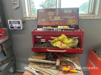 Tool Box with Quantity of Tools Divers - Magasin, entrepôt, consommateur