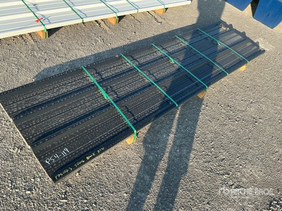 Quantity of (50) 2025 Kit Containers Steel R Panel Black معدات بناء متنوعة