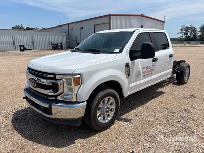 2021 Ford F-250 STX 4x2 Crew Cab Cab and Chassis (Inoperable)