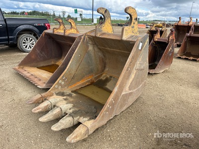 Brandt 47 in Q/C Digging Excavator Bucket - Fits John Deere 470G