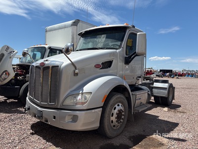 2018 Peterbilt 579 4x2 S/A Day Cab Truck Tractor