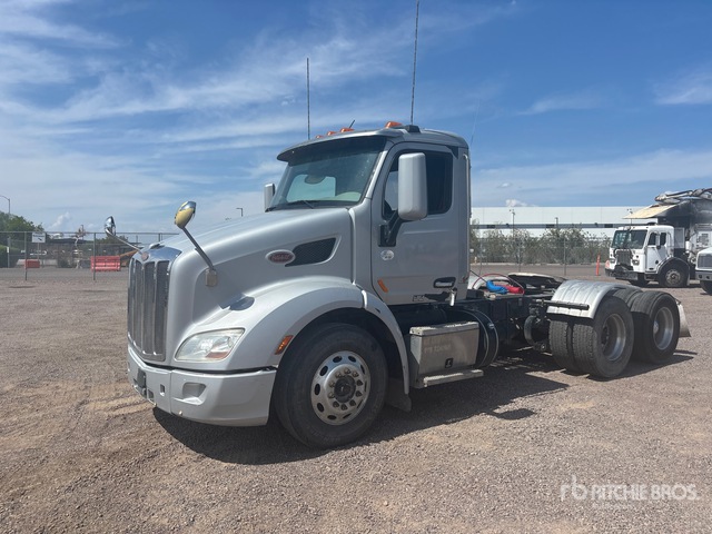 2020 Peterbilt 579 6x2 T/A Day Cab Truck Tractor