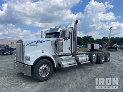 2018 Kenworth W900 8x4 Heavy Haul Ciągnik siodłowy z kabiną dzienną Tri/A