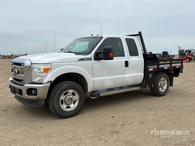 2011 Ford F-350 XLT 4x4 Extended Cab Flatbed Truck