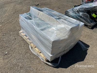 Quantity of (20) Composite Material Universal Post Varios, tienda, almacen, consumidor