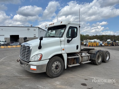 2016 Freightliner Cascadia 125 6x4 3-Achs Sattelzugmaschine