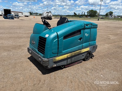 Tennant T20 Ride-On Floor Scrubber