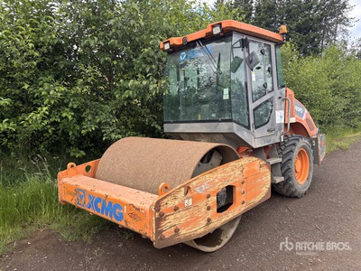 2018 XCMG CV83PD Smooth Drum Compactor