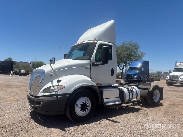 2019 International RH613 4x2 S/A Day Cab Truck Tractor