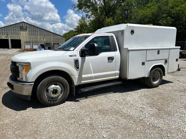 2017 Ford F-350 XL 4x2 Utility Truck