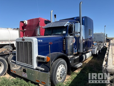 2001 Peterbilt 379 6x4 3- Achs Sattelzugmaschine mit Schlafkabine (Inoperable)
