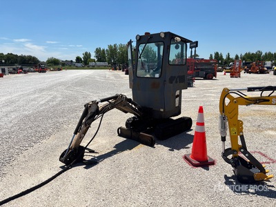 2016 Bobcat 418 を見 Mini Excavator (Inoperable)