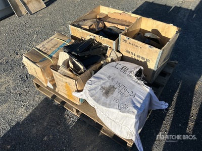 Quantity of Track Shoes, Bucket Edges, Plastic Rolls. Varios, accesorio para excavadora