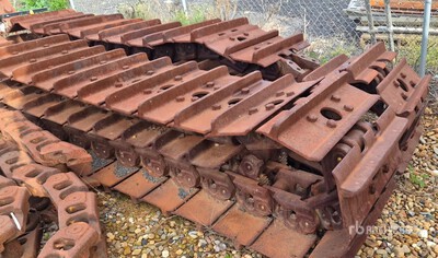 Quantity of (2) Cat Used Tracks Varios - Fits Cat D10R/T