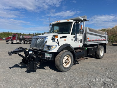 2006 International 7400 4x2 S/A Dump Truck