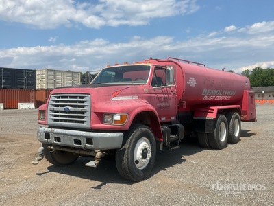 1995 Ford FT900F 2500 gal 6x4 Water Truck
