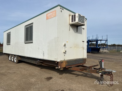 11 m x 4 m Portable Tri/A 現場事務所