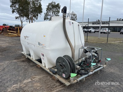 AquaPath 10000 L Skid-Mounted Poly خزان مياة
