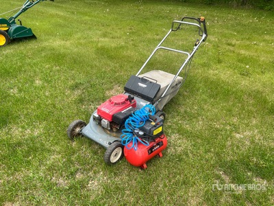 Honda Walk-Behind Lawn Mower and 3 gal Portable Air Compressor Divers - Magasin, entrepôt, consommateur