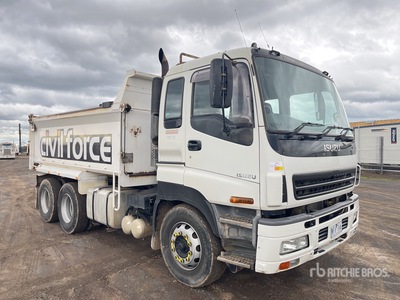 2008 Isuzu CXZ Giga 6x4 T/A Camión dumper