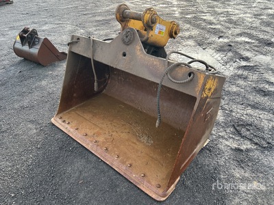 1500 mm Q/C Hydraulic Tilting Excavator Bucket - Fits Cat 315