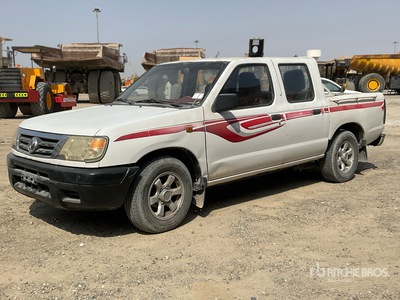 2016 Nissan Rich 4x2 Crew Cab Pick Up