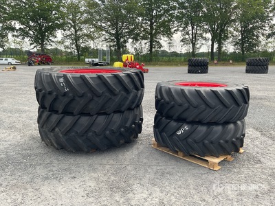 Quantity of (2) Michelin 580/70R42 + (2) Michelin 480/70R30 Wheels