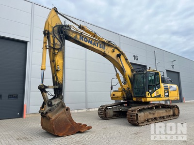 2017 Komatsu HB365LC-3 Hybrid Tracked Excavator