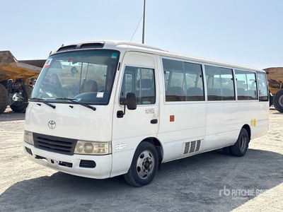 2014 Toyota Coaster 4x2 30-Seat Transit Autobús