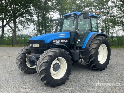 New Holland TM135 Trattore agricolo 4RM