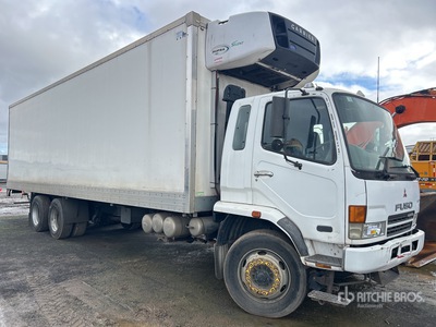 2008 Mitsubishi Fighter 6x2 Camiones