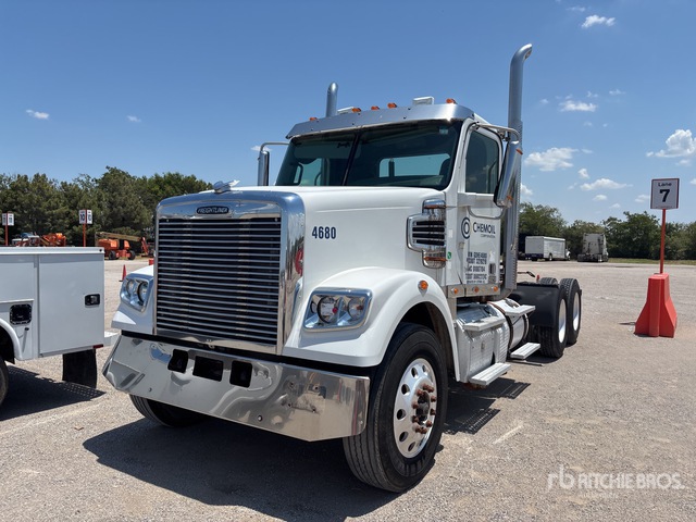 2016 Freightliner 122SD 6x4 T/A Day Cab Truck Tractor