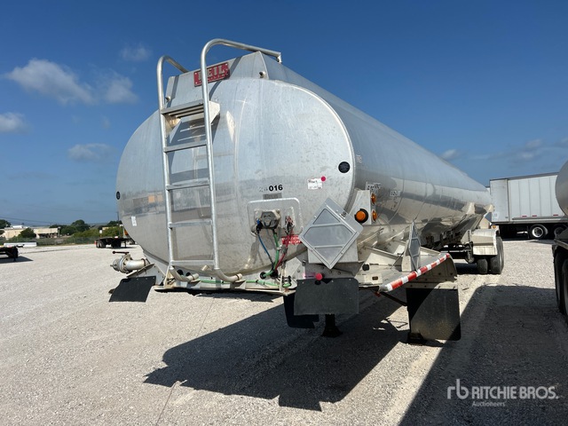 2014 Heil 9300 gal T/A Tanker Trailer