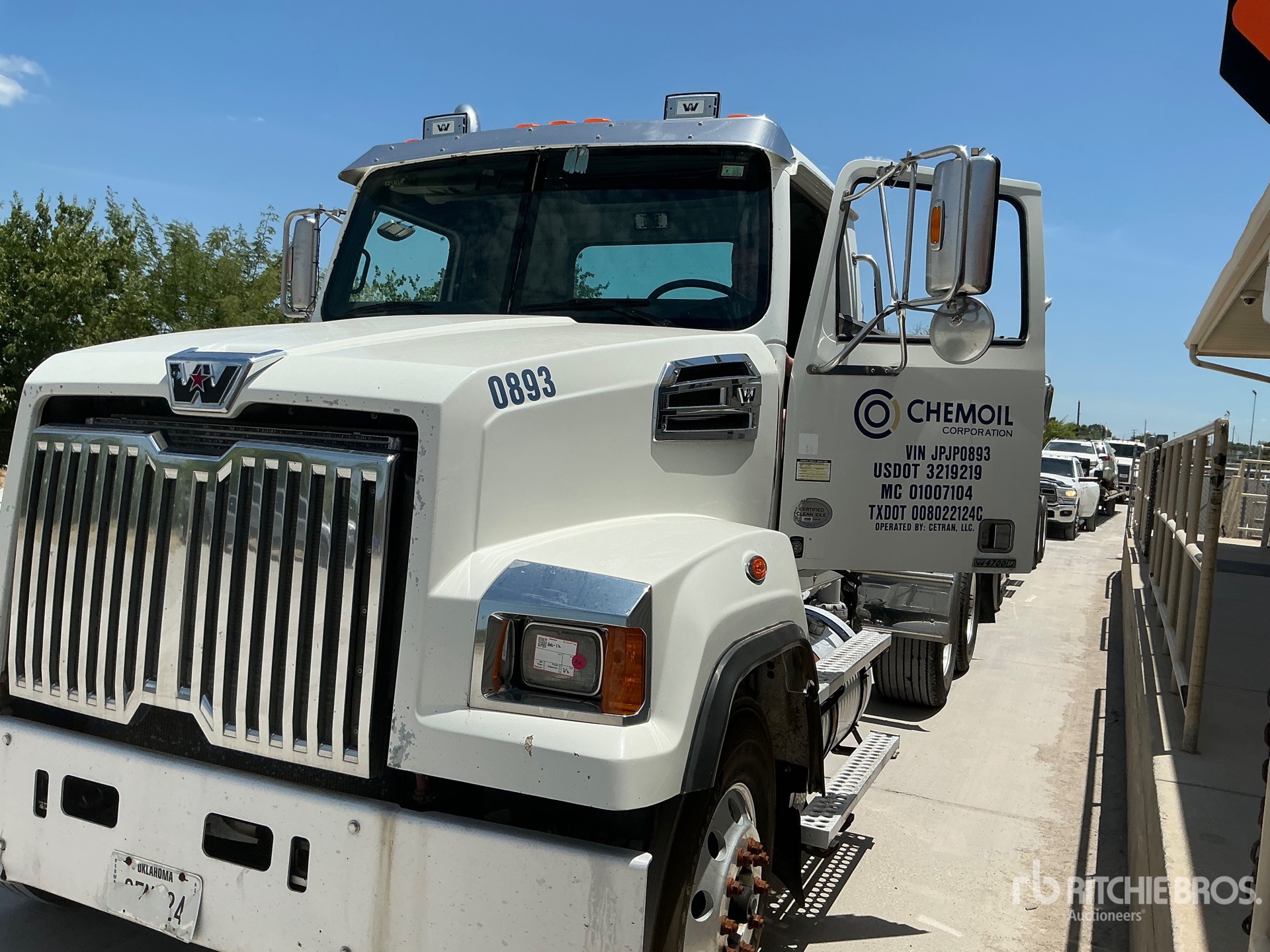 2018 Western Star 4700SF S/A Day Cab Truck Tractor