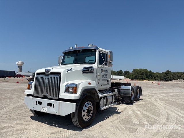 2018 Western Star 4700SF 6x4 T/A Day Cab Truck Tractor