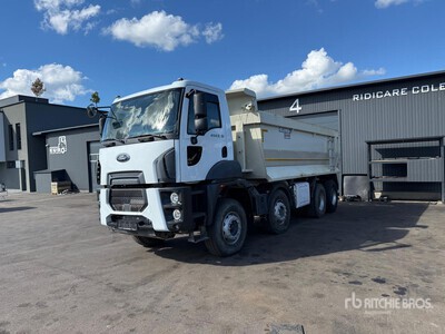 2020 Ford 4142 8x4 Camion à benne basculante Tri/E