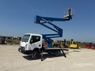 2015 Socage DA324 24 m on 2015 Nissan DA 324 EU5B Camión con Canastilla